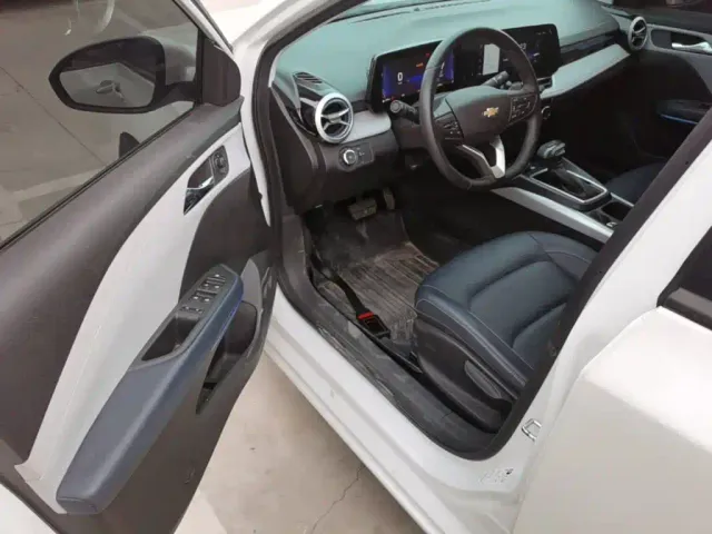 Chevrolet Monza — Фото автомобиля 15