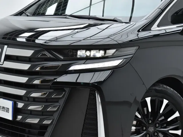 Toyota Vellfire — Фото автомобиля 5