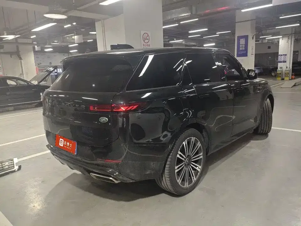 Land Rover Range Rover Sport 2024 400PS Dynamic HSE — Фото автомобиля 2