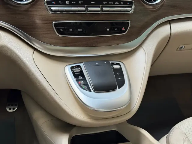Mercedes-Benz V-Class — Фото автомобиля 18