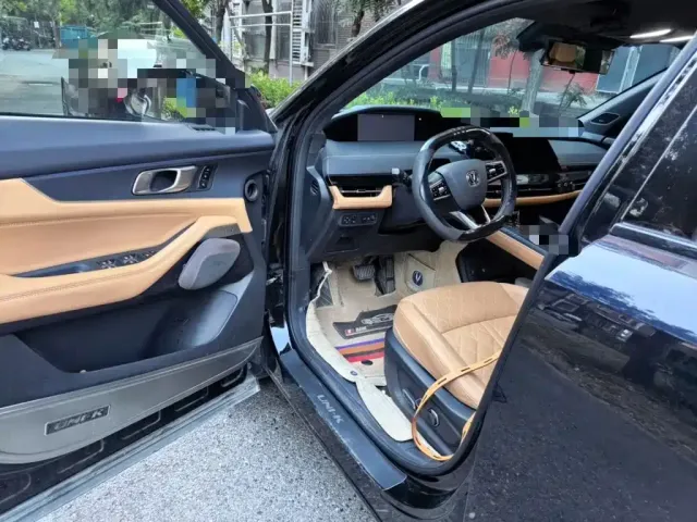 Changan Changan UNI-K 2021 2.0T Premium — Фото автомобиля 17