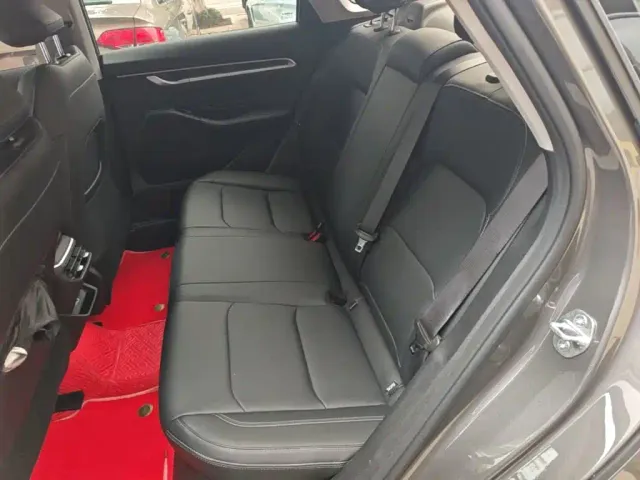 Geely Emgrand — Фото автомобиля 12