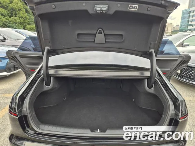Hyundai Grandeur GN7 — Фото автомобиля 9
