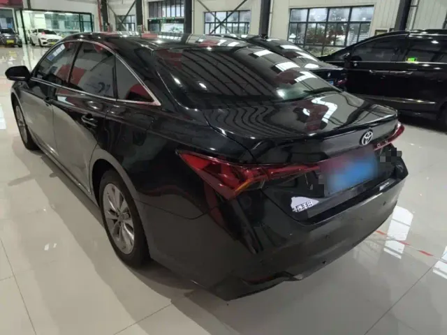 Toyota Avalon — Фото автомобиля 4