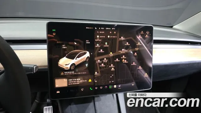 Tesla Model Y — Фото автомобиля 20
