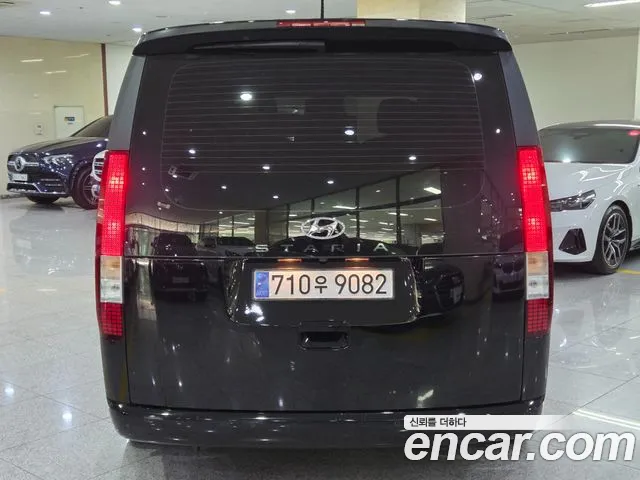 Hyundai Staria Staria L3.5 Tourer 11 мест — Фото автомобиля 4