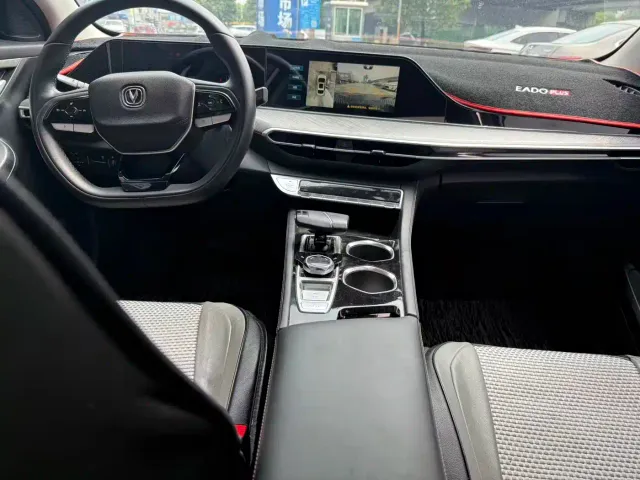 Changan Eado — Фото автомобиля 4