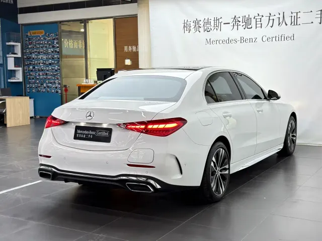 Mercedes-Benz C-Class — Фото автомобиля 4