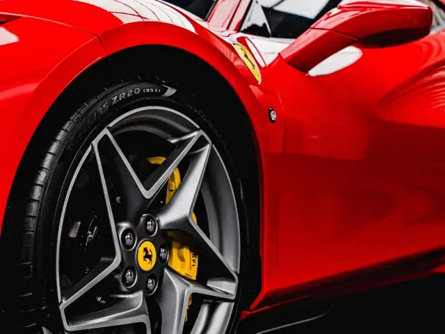 Ferrari F8 — Фото автомобиля 5