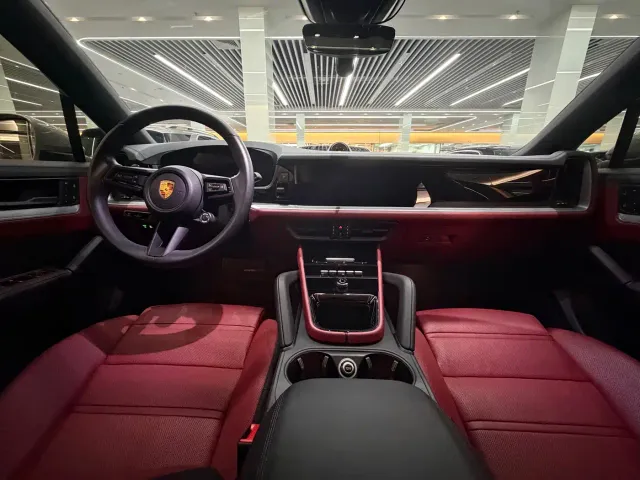 Porsche Cayenne — Фото автомобиля 8
