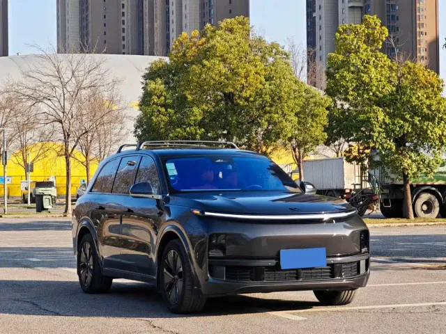 Li Auto L8 — Фото автомобиля 3