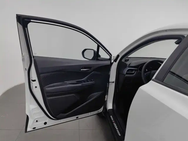 Toyota IZOA — Фото автомобиля 8