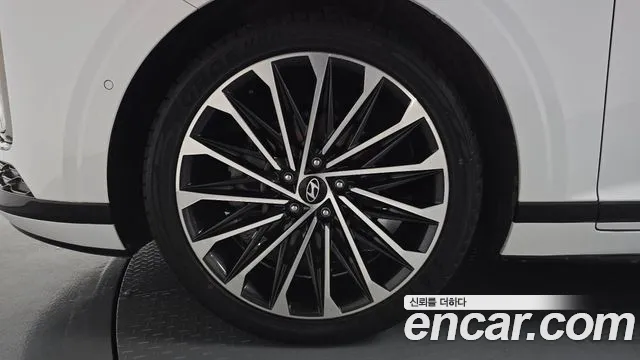 Hyundai Grandeur Grandeur (GN7) 2.5 Бензин 2WD — Фото автомобиля 5