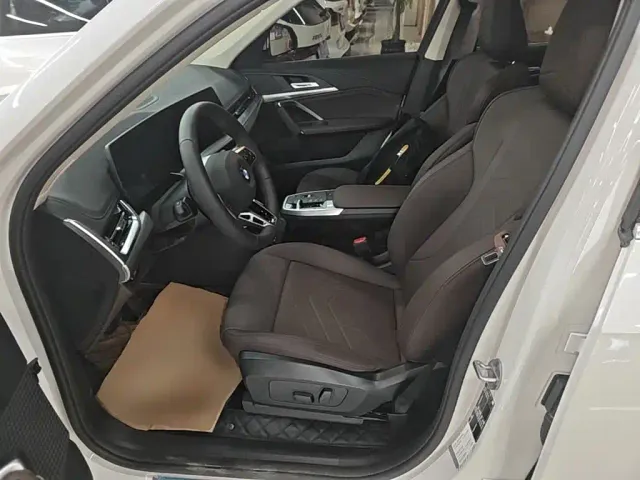 BMW X1 — Фото автомобиля 14