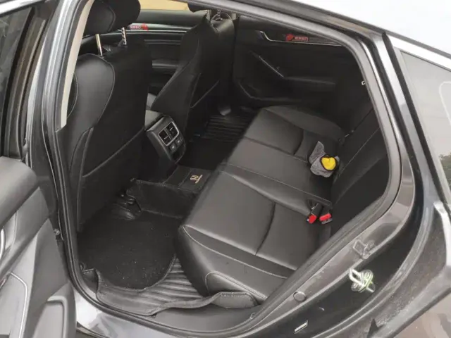 Honda Accord — Фото автомобиля 11