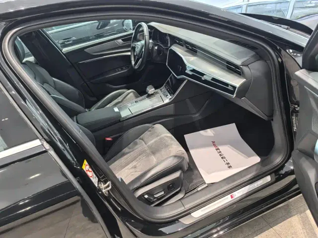 Audi A6L — Фото автомобиля 11