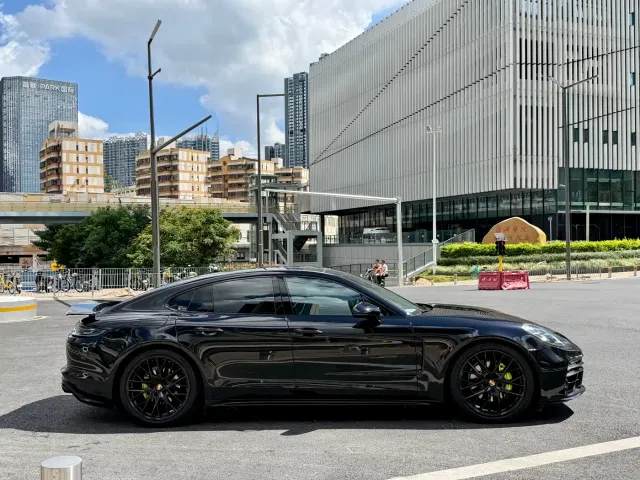Porsche Panamera — Фото автомобиля 4