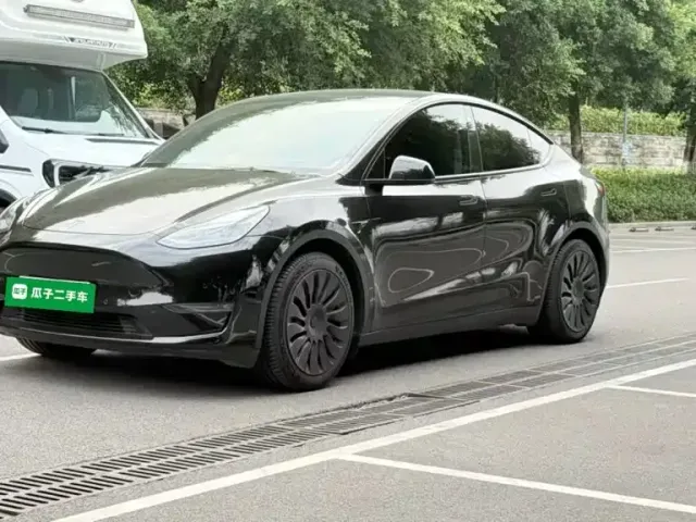 Фотография автомобиля — Tesla Model Y