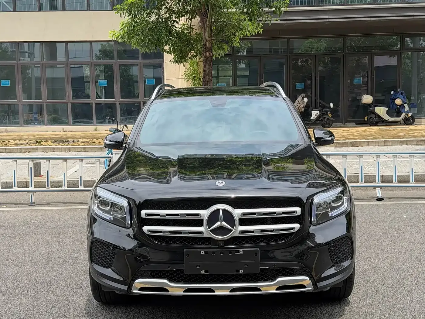 Mercedes-Benz Mercedes-Benz GLB 2022 Model GLB 200 Dynamic Edition — Фото автомобиля 2