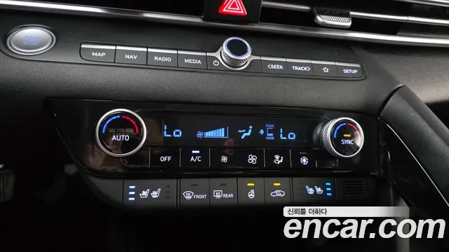 Hyundai AVANTE Avante (CN7) — Фото автомобиля 12