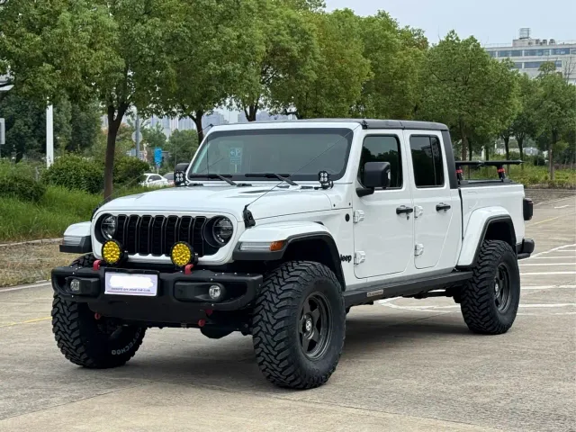 Фотография автомобиля — Jeep Gladiator