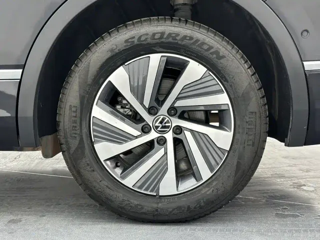 Volkswagen Tiguan L PHEV — Фото автомобиля 30