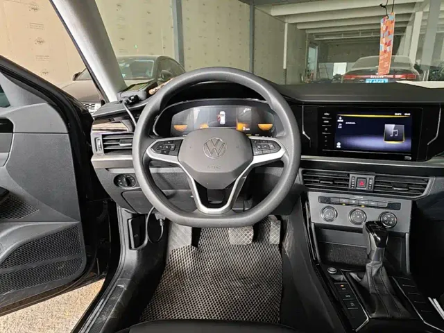 Volkswagen Passat — Фото автомобиля 10