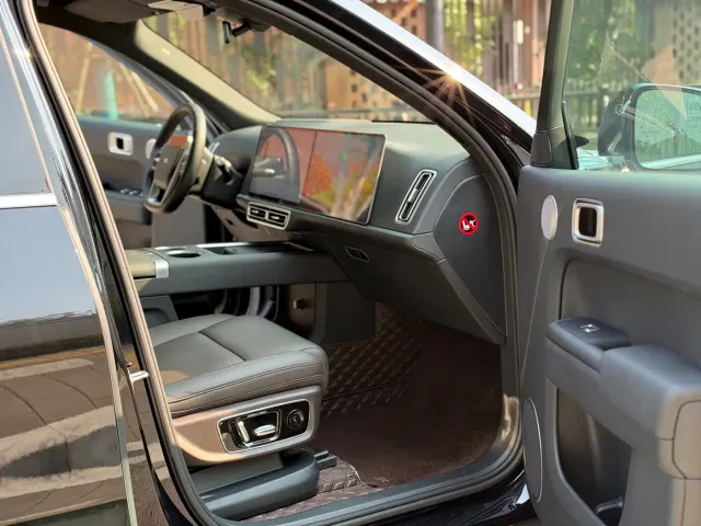 Li Auto L9 — Фото автомобиля 7