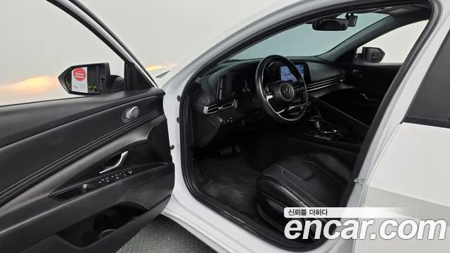 Hyundai Avante CN7 — Фото автомобиля 10