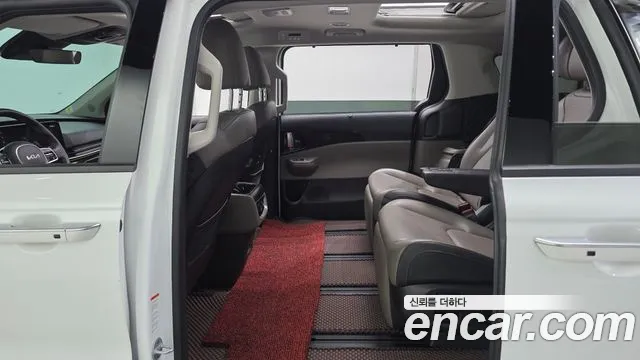 Kia Carnival — Фото автомобиля 18