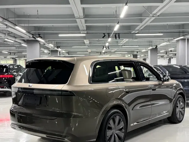 Li Auto L9 — Фото автомобиля 8
