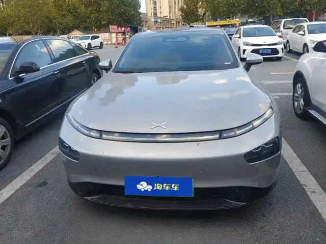 Xpeng P7 — Фото автомобиля 2