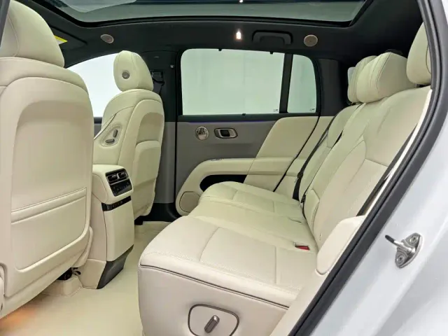 Li Auto i6 — Фото автомобиля 16