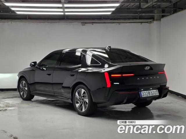 Hyundai Avante (CN8) — Фото автомобиля 2