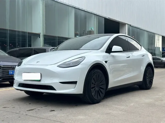 Фотография автомобиля — Tesla Model Y
