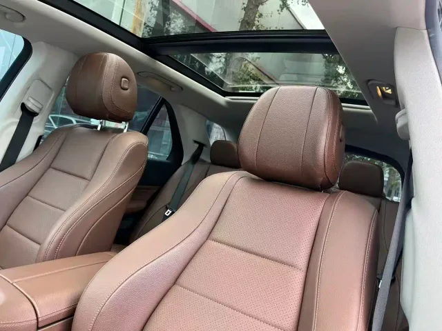 Mercedes-Benz GLE-Class — Фото автомобиля 23