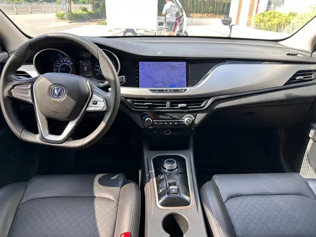 Changan Eado — Фото автомобиля 7