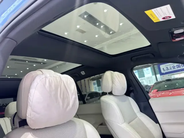 Li Auto L7 — Фото автомобиля 12