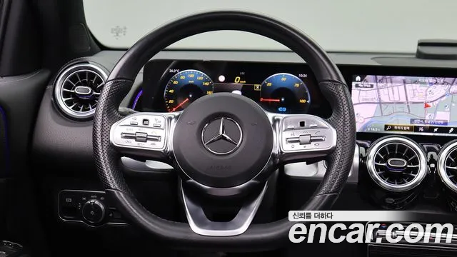 Mercedes-Benz EQB X243 — Фото автомобиля 4