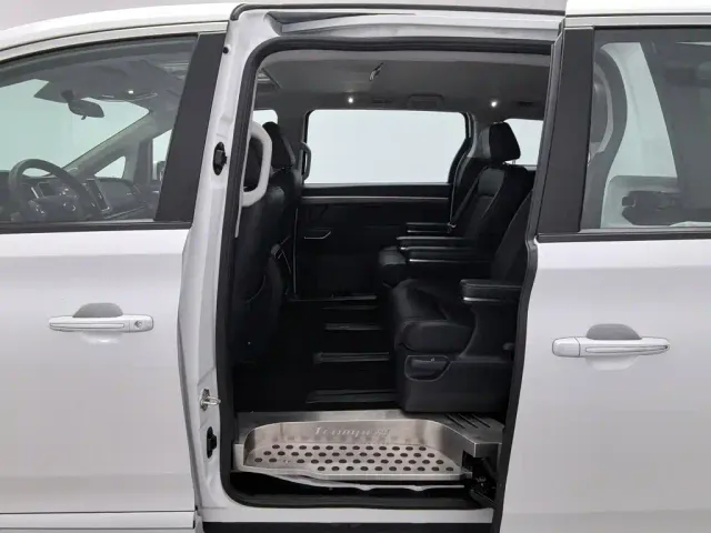 GAC Trumpchi M8 — Фото автомобиля 15