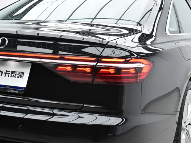 Audi A8 — Фото автомобиля 28