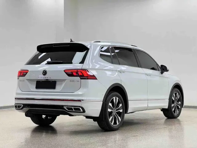 Volkswagen Tiguan L — Фото автомобиля 29