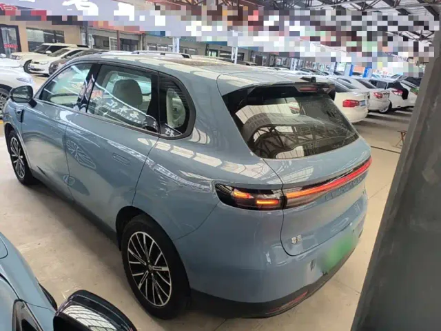 Leapmotor B10 — Фото автомобиля 4