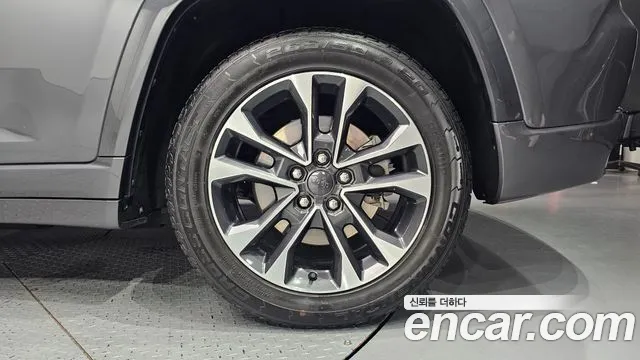 Jeep Cherokee Grand Cherokee(WL) 3.6 Overland — Фото автомобиля 17