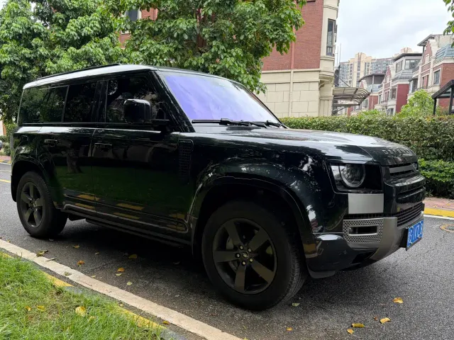 Land Rover Defender — Фото автомобиля 3