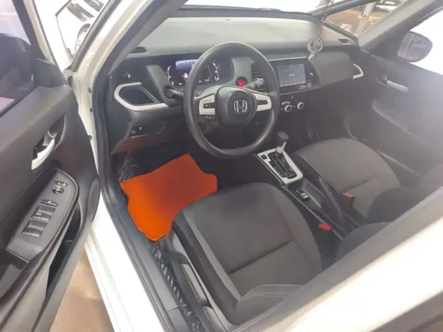 Honda Fit — Фото автомобиля 15