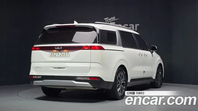 Kia Canival Carnival 4 поколение Бензин 9 мест Prestige — Фото автомобиля 2