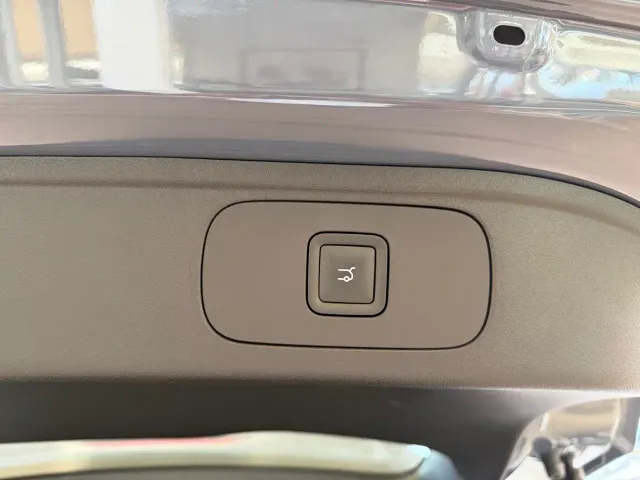 Leapmotor A10 — Фото автомобиля 15