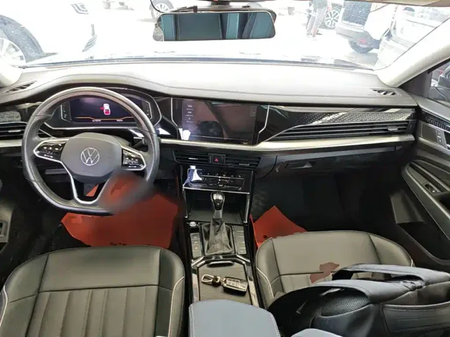 Volkswagen Passat — Фото автомобиля 9