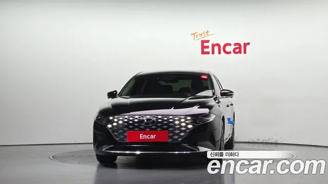 Hyundai Grandeur Grandeur (New) Hybrid — Фото автомобиля 3
